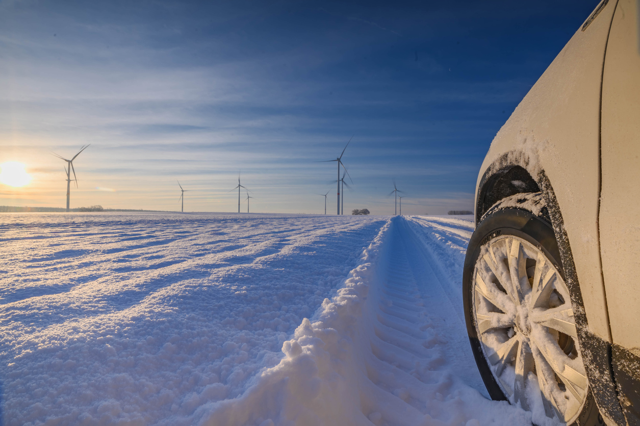 E-Auto im Schnee